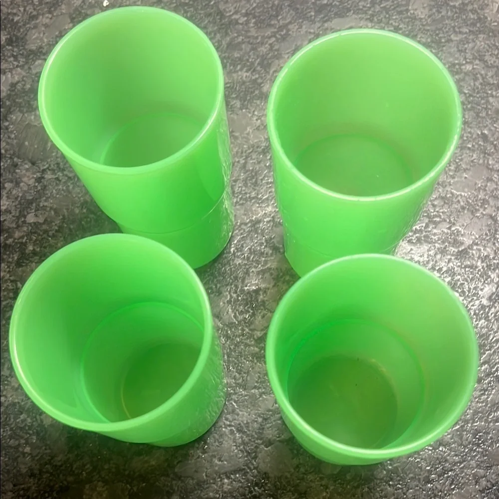 Vintage Tupperware 10 oz stacking tabletop tumblers Green Plastic. NWOT.